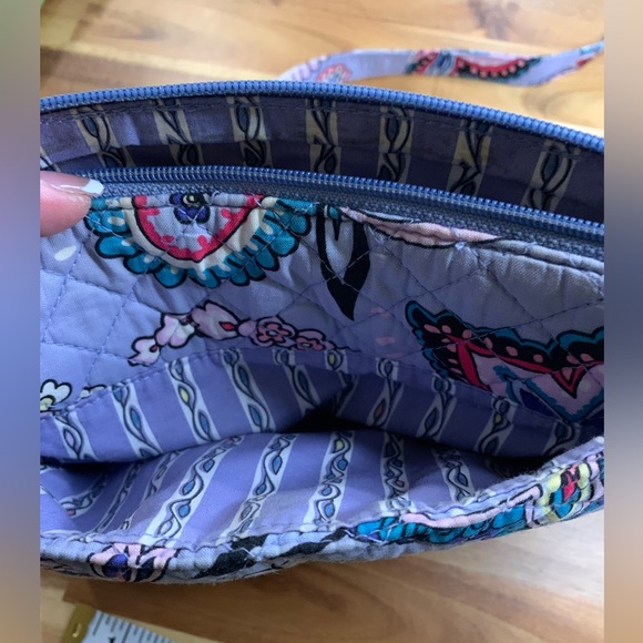 Vera Bradley Crossbody Purse , Paisley colors - Picture 4 of 5